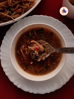 મનચાઉં સૂપ (Manchow soup recipe in Gujarati) રેસીપી મુખ્ય ફોટો
