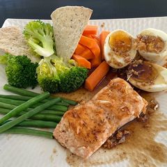 A picture of Salmon & Egg with tamarind sauce.