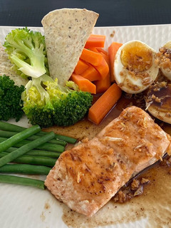 A picture of Salmon & Egg with tamarind sauce.