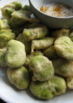 A picture of Broad Beans Tempura.