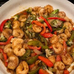 Honey Garlic Shrimp & Rice 🍚🍤 A picture of Honey Garlic Shrimp & Rice 🍚🍤.