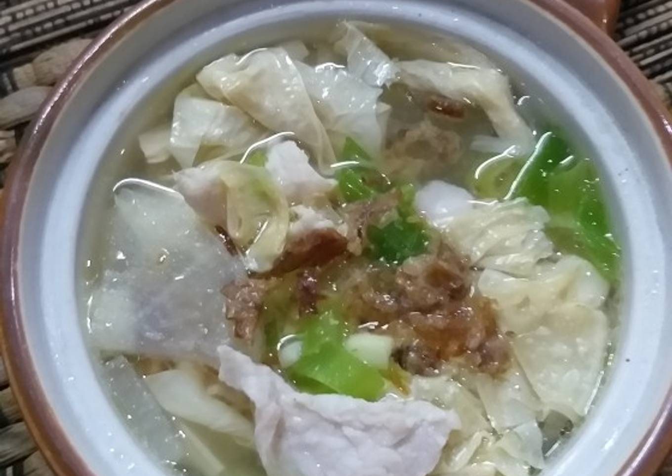 Soto ayam iris