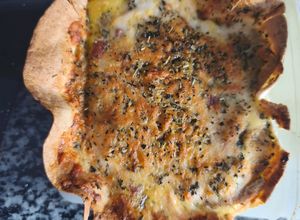 Foto principal de Quiche de pollo y mortadela con bechamel y queso