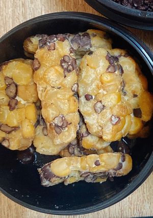 Hình của món Tempeh áp chảo sốt xì dầu.
