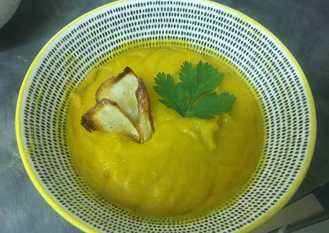 Yam and pumpkin creamy soup (vegan)