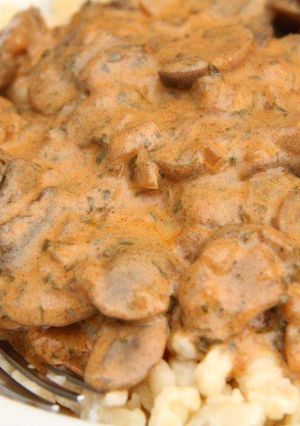Gombapaprikás recept nokedlivel (klasszikus) recept fotója