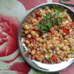 A picture of Chana Chat.