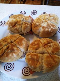 Una foto de Bocaditos de jamón y queso roquefort