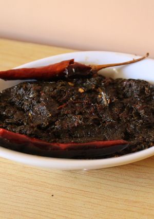 A picture of Gongura Pachadi / Kenaf Leaves Chutney.