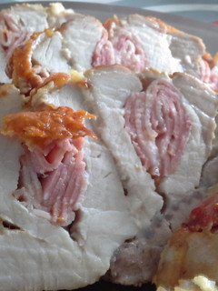 Una foto de Abanico de bacon y queso curado