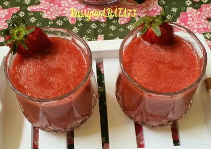 Resep Mix Fruits Smoothies Pisang Strawberry Terong Belanda Oleh