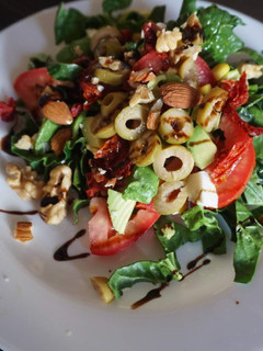 Una foto de Ensalada de espinaca completita!