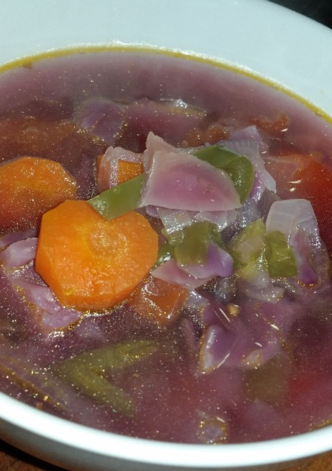 Una foto de Sopa de verduras depurativa