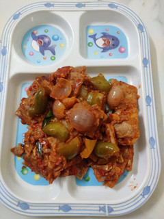 சில்லி சப்பாத்தி (சாஸ் இல்லாமல்) (Chilli chappathi recipe in tamil) செய்முறை முக்கிய புகைப்படம்