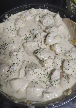 Una foto de Pechugas de pollo en salsa de queso
