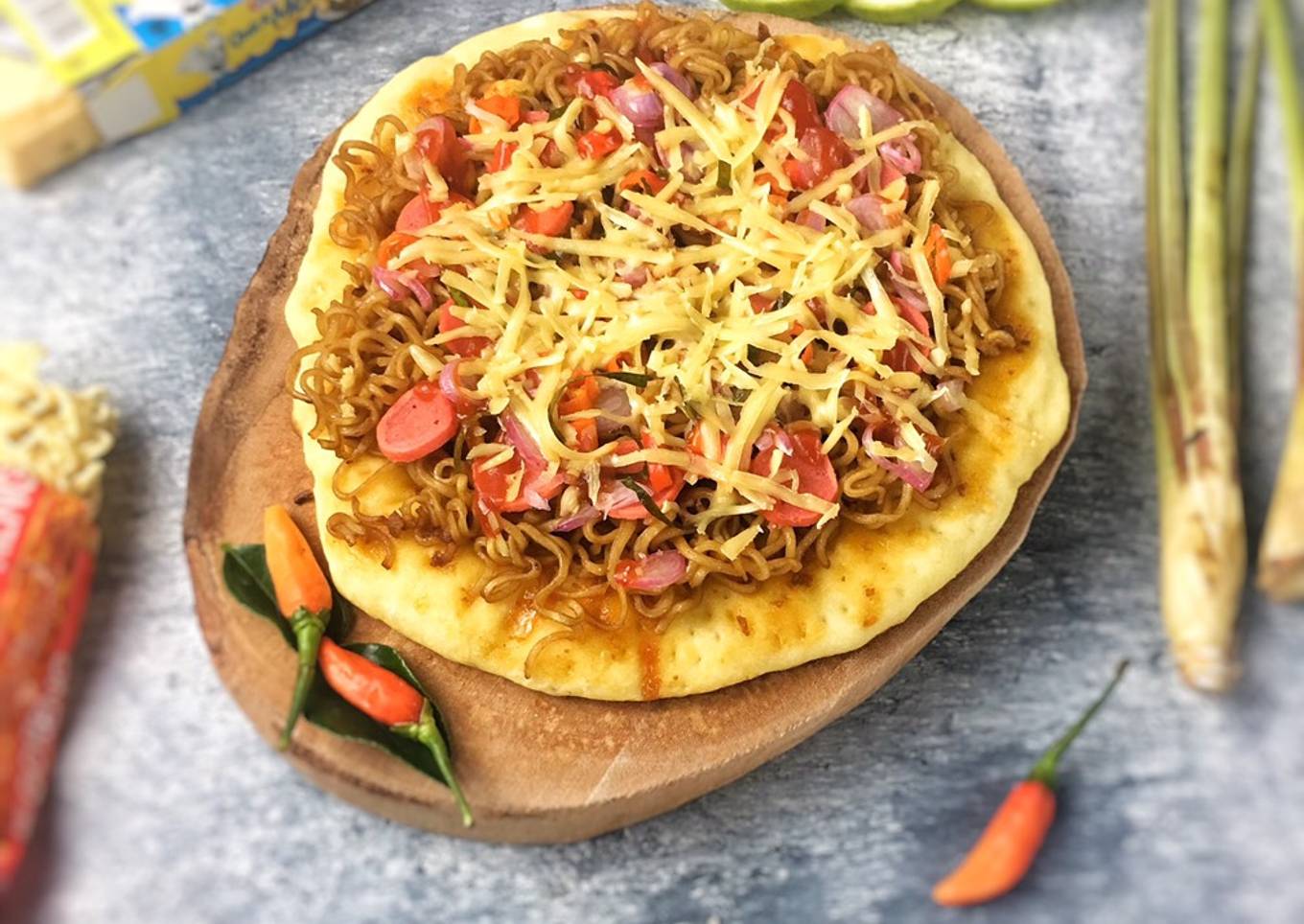 Pizza Mie Panggang Sambal Matah