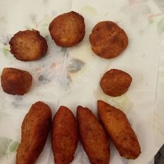 A picture of Cutlets made by leftover bread.