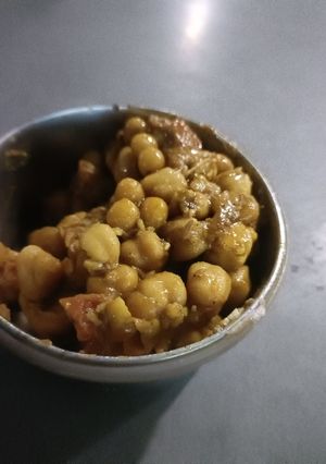 छोले मसाला (chhole masala recipe in hindi) रेसिपी मुख्य फोटो