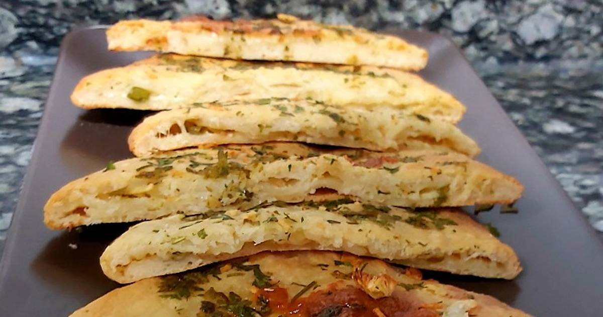 Garlic cheese kulcha Recipe by Nafeesa Mustafa Cookpad