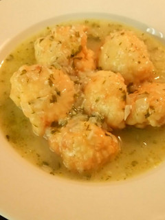 Una foto de Coliflor rebozada en salsa verde