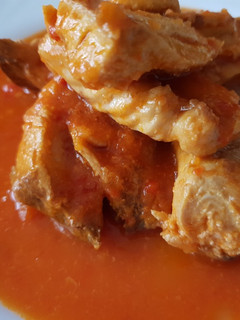Una foto de Atún en salsa de coge pan y moja