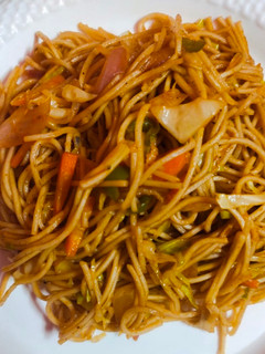 वेज चाउमीन (veg chowmein recipe in hindi) रेसिपी मुख्य फोटो