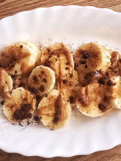 Una foto de Plátano con crema de cacahuete 🥜 🍌