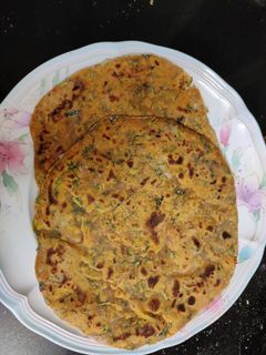 வெந்தய கீரை பரோட்டா (Methi parota recipe in tamil) செய்முறை முக்கிய புகைப்படம்