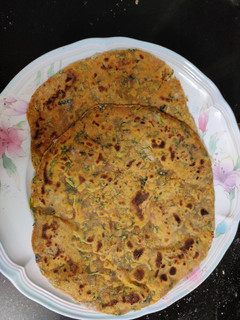வெந்தய கீரை பரோட்டா (Methi parota recipe in tamil) செய்முறை முக்கிய புகைப்படம்