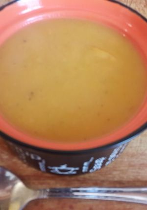A picture of My carrot and coriander soup.