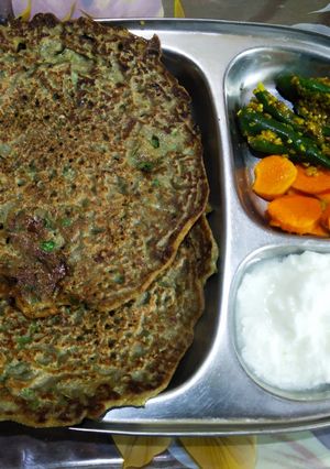 બાજરીના ચીલા (Bajri Chila Recipe in Gujarati) રેસીપી મુખ્ય ફોટો