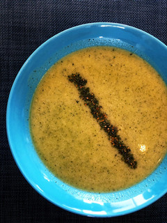 Una foto de Crema de calabacín con zaatar y queso brie en robot iCompanion