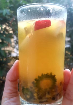 รูปของ Iced #UglyFruit Tea ชาผลไม้แช่แข็ง + Honey Fermented Fruit Syrup