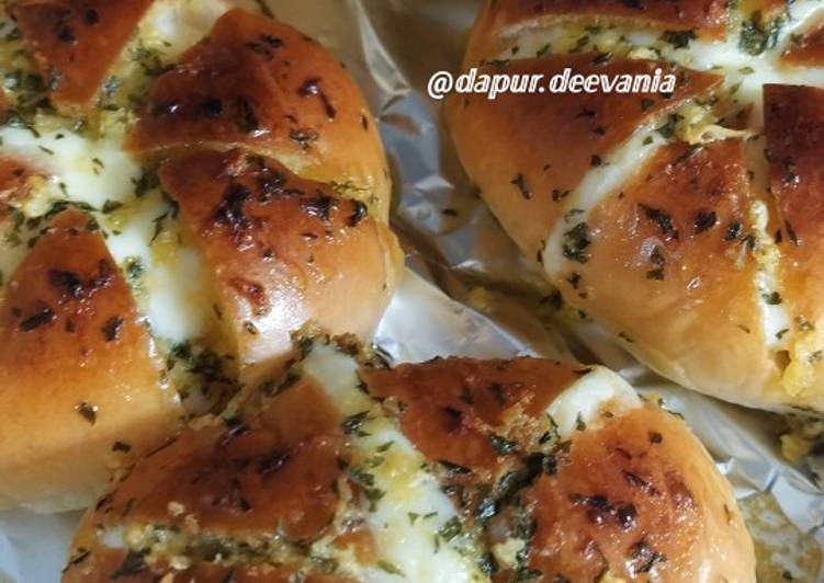 Garlic cheese bread