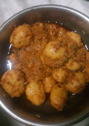 A picture of Garlic aloo.