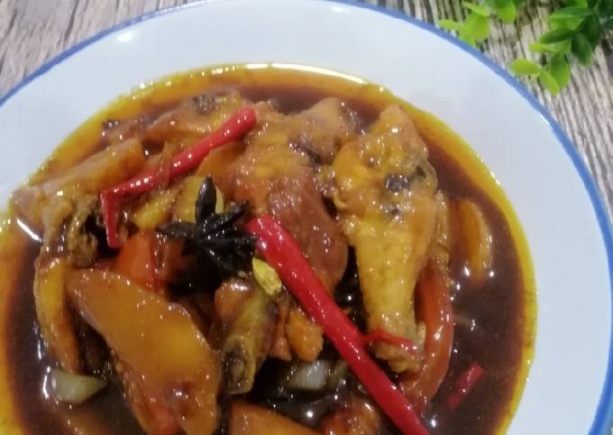 Ayam Masak Kicap Dengan Kentang