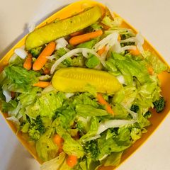 A picture of Fresh salad 🥗.