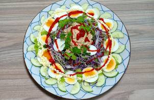 Salad trứng luộc & cá ngừ ngâm dầu