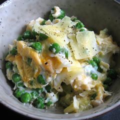 A picture of Cabbage & Peas ‘Tamago Toji’.