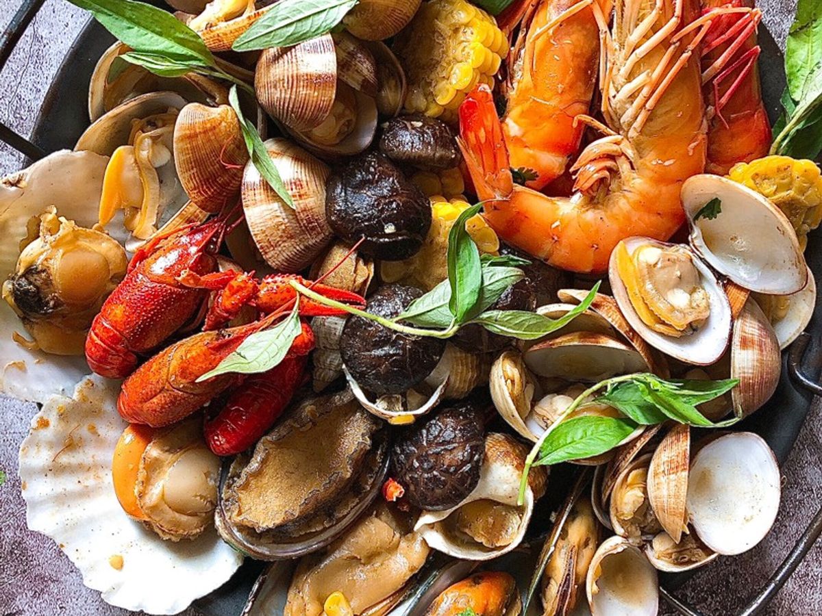 Mâm Hải Sản Mix Sốt Cajun