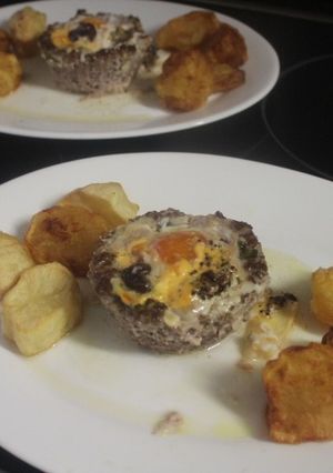 Una foto de Cestitas de carne picada con secreto de huevo