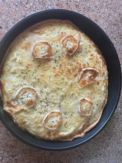 Una foto de Quiche de coliflor y queso