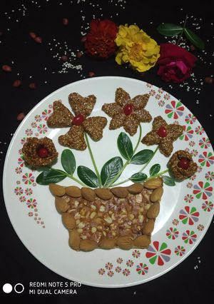 A picture of Peanut sesame flowerpot.