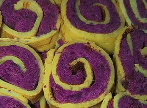 Hình của món Bánh khoai lang tím cuộn healthy.