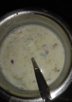 ડ્રાયફ્રુટ દૂધ(Dryfruit Milk Recipe in Gujarati) રેસીપી મુખ્ય ફોટો