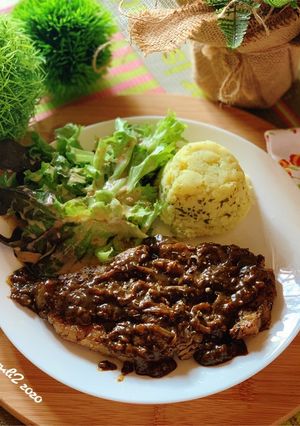 Foto resep Sirloin Steak 🥩 with Black Pepper sauce