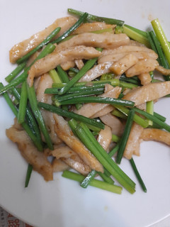 韭菜花炒甜不辣 的食譜成品照片