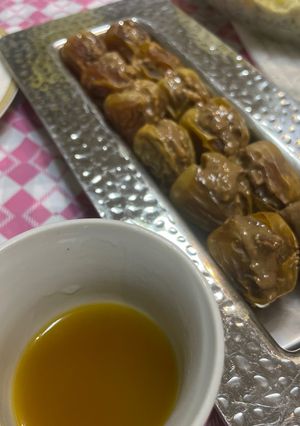 صورة لوصفة تمر سكري محشي بزبدة اللوز