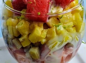 Una foto de MACEDONIA De Frutas, con Leche Condensada