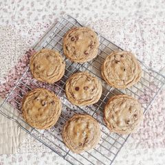 A picture of Chocolate chip cookie with brown butter.
